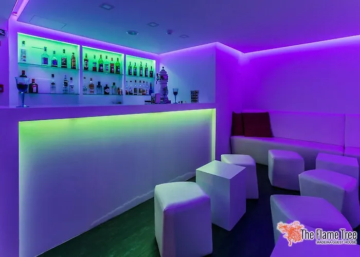 The Flame Tree Madeira (adults Only) بيت ضيافة