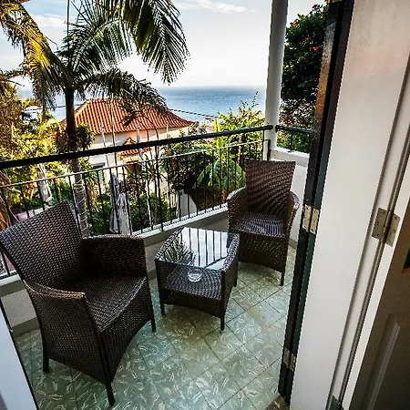 Maison d'hôtes The Flame Tree Madeira (adults Only)