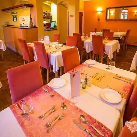 Πανσιόν The Flame Tree Madeira (adults Only)