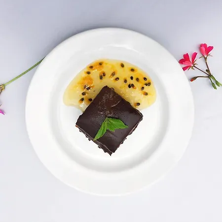 Πανσιόν The Flame Tree Madeira (adults Only)